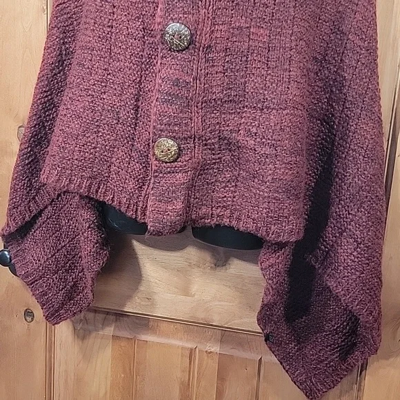 Snuggly Burgundy Sweater Cape with Coconut Buttons - Picture 4 of 10